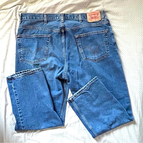 Levi 550 Medium Wash 42X30 Straight Leg Relaxed Denim Jeans - Picture 9 of 9
